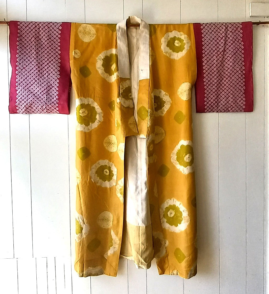 Antique Silk Shibori  Woman's Nagajuban Undergarment.