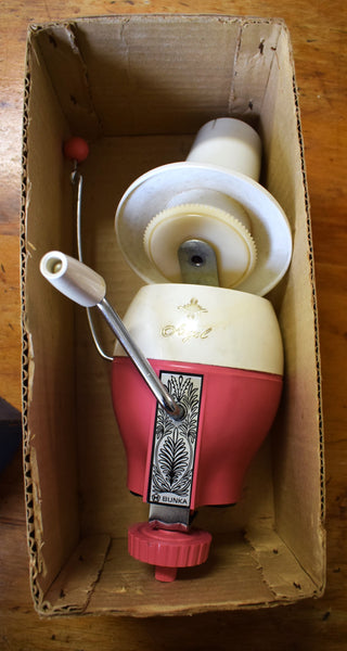 Retro  'Angel' Wool Winder