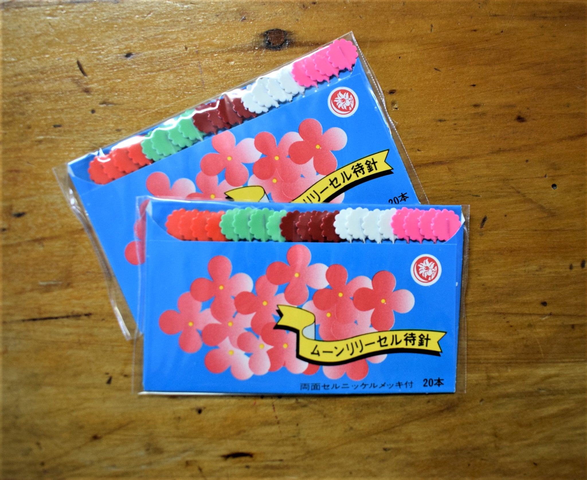 Flowerhead Pins
