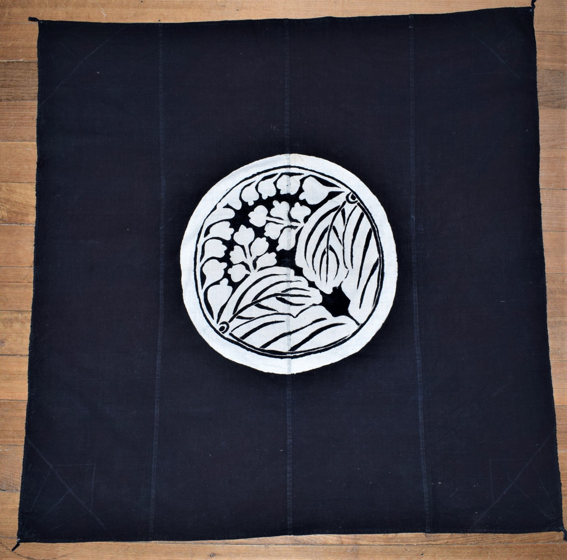 Tsutsugaki  Indigo Furoshiki